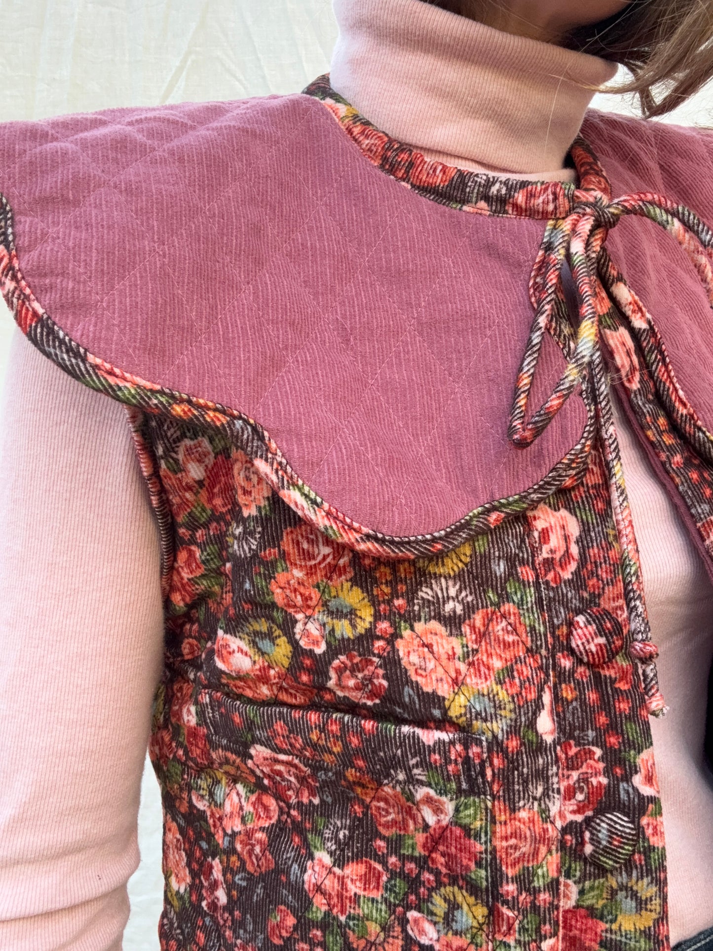 PREORDER - 100% RECYCLED COTTON CORDUROY - PEMBROKE CROP REVERSIBLE QUILTED JACKET/VEST FLORAL