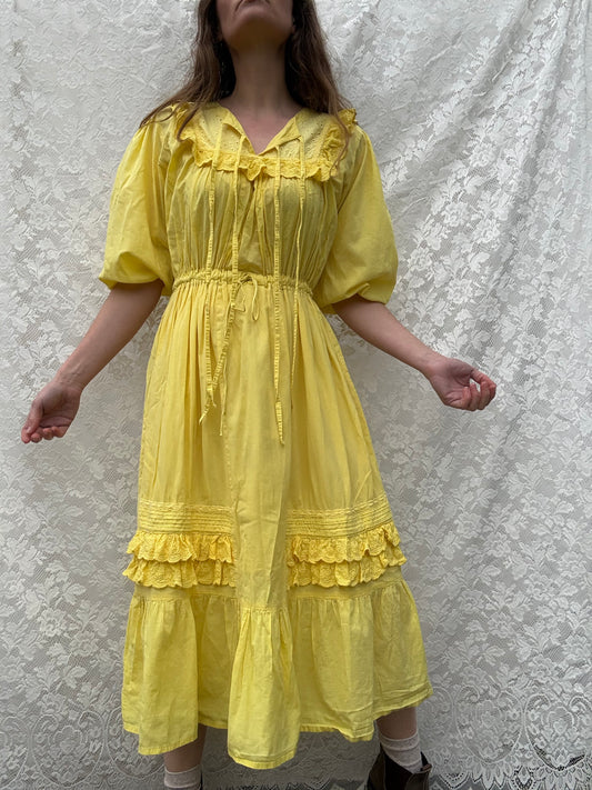 PRELOVED - 100% RECYCLED COTTON - ABERDEEN BUTTERCUP COTTON LACE DRESS SMALL