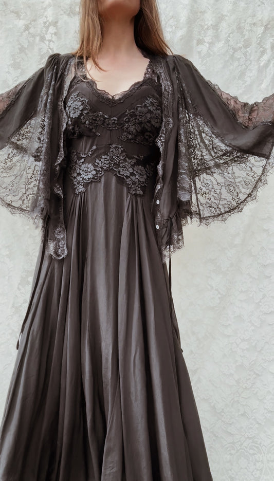 AMORET SILK CAPELET BLOUSE - BLACK