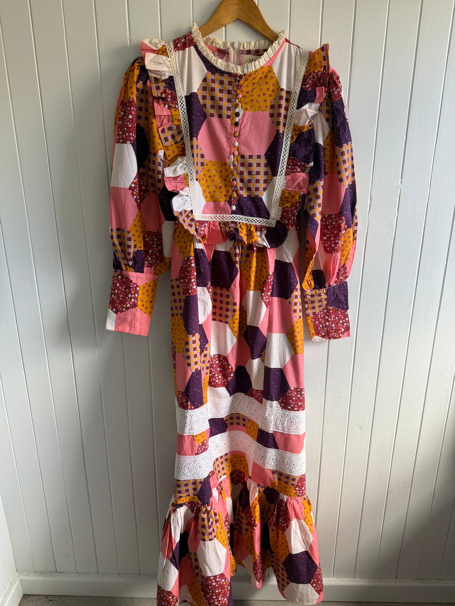 PRELOVED 100% RECYCLED COTTON - CLARA DRESS HEXIE PATCHWORK PRINT - MEDIUM