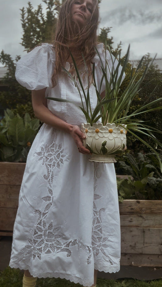 ONE OF A KIND SKIRT WHITE COTTON DETAILED XS-S