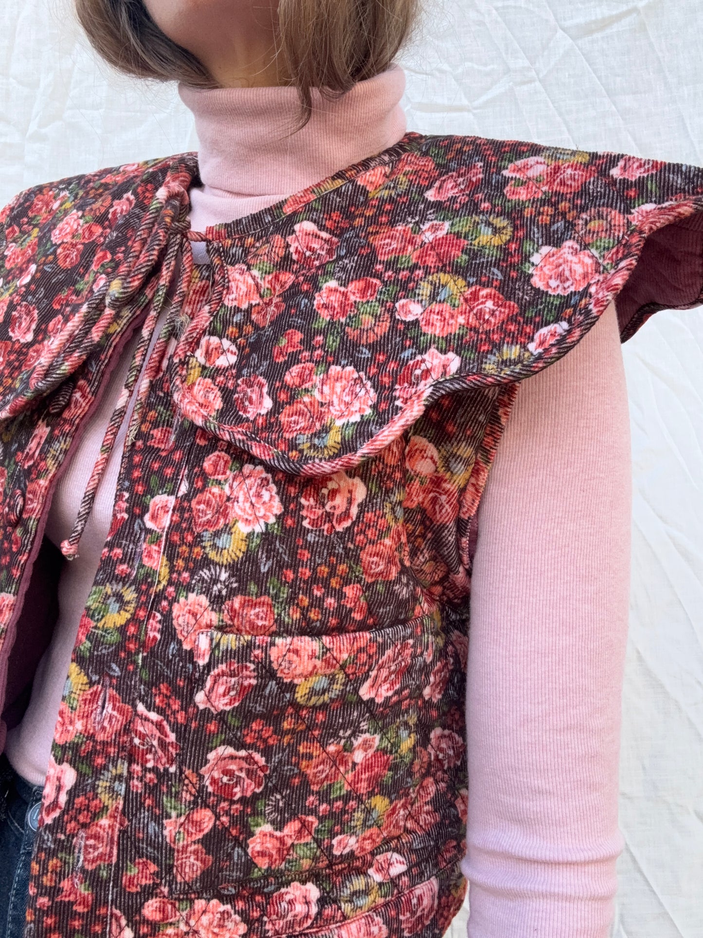 PREORDER - 100% RECYCLED COTTON CORDUROY - PEMBROKE CROP REVERSIBLE QUILTED JACKET/VEST FLORAL