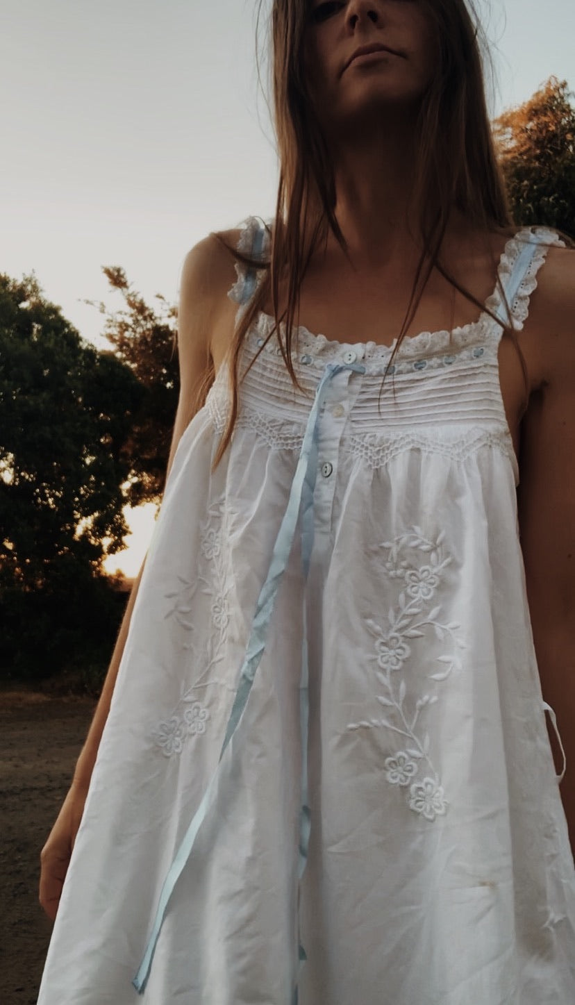 100% RECYCLED COTTON - NIGHTINGALE HAND SMOCKED DRESS WHITE