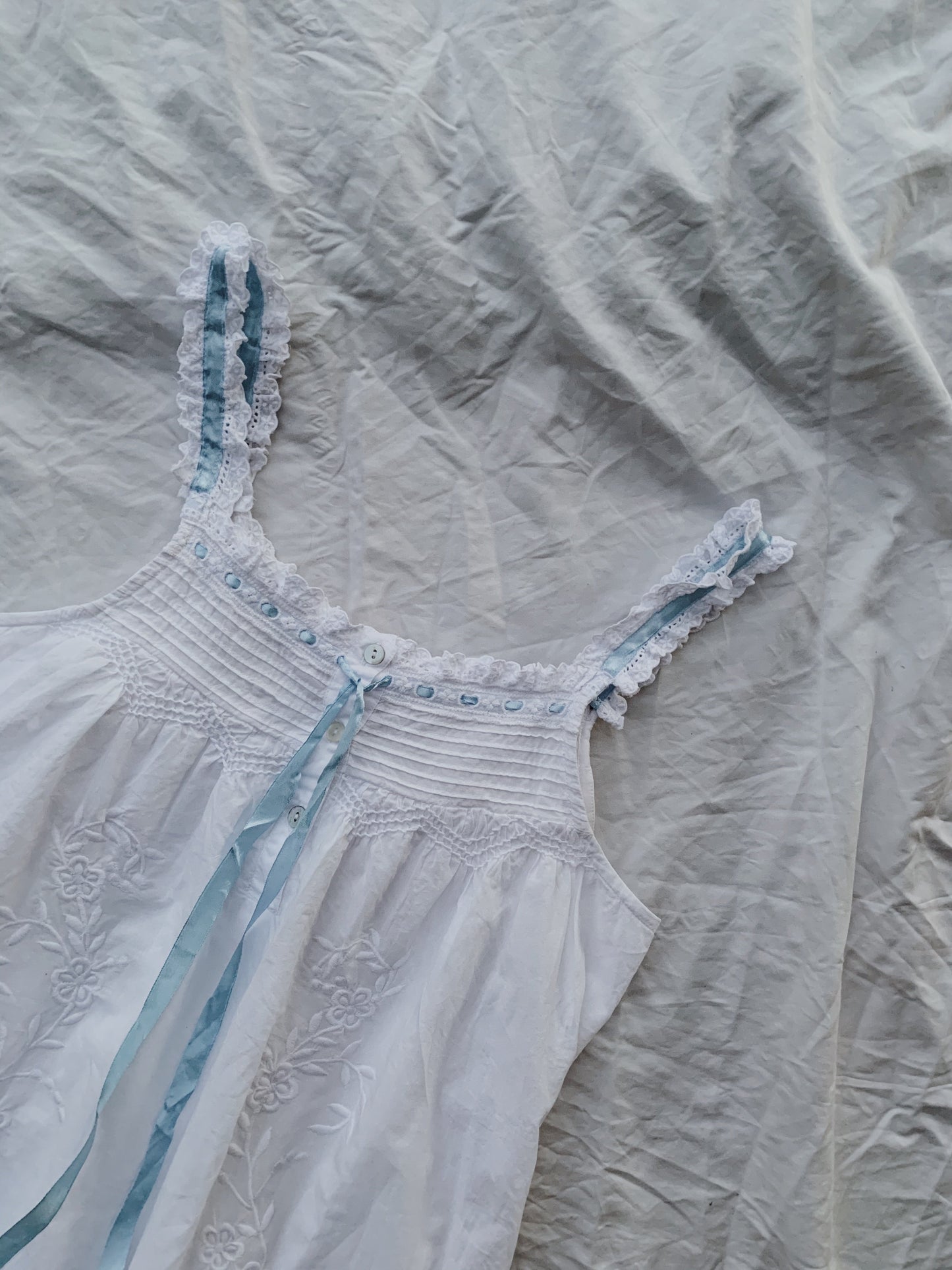 100% RECYCLED COTTON - NIGHTINGALE HAND SMOCKED DRESS WHITE