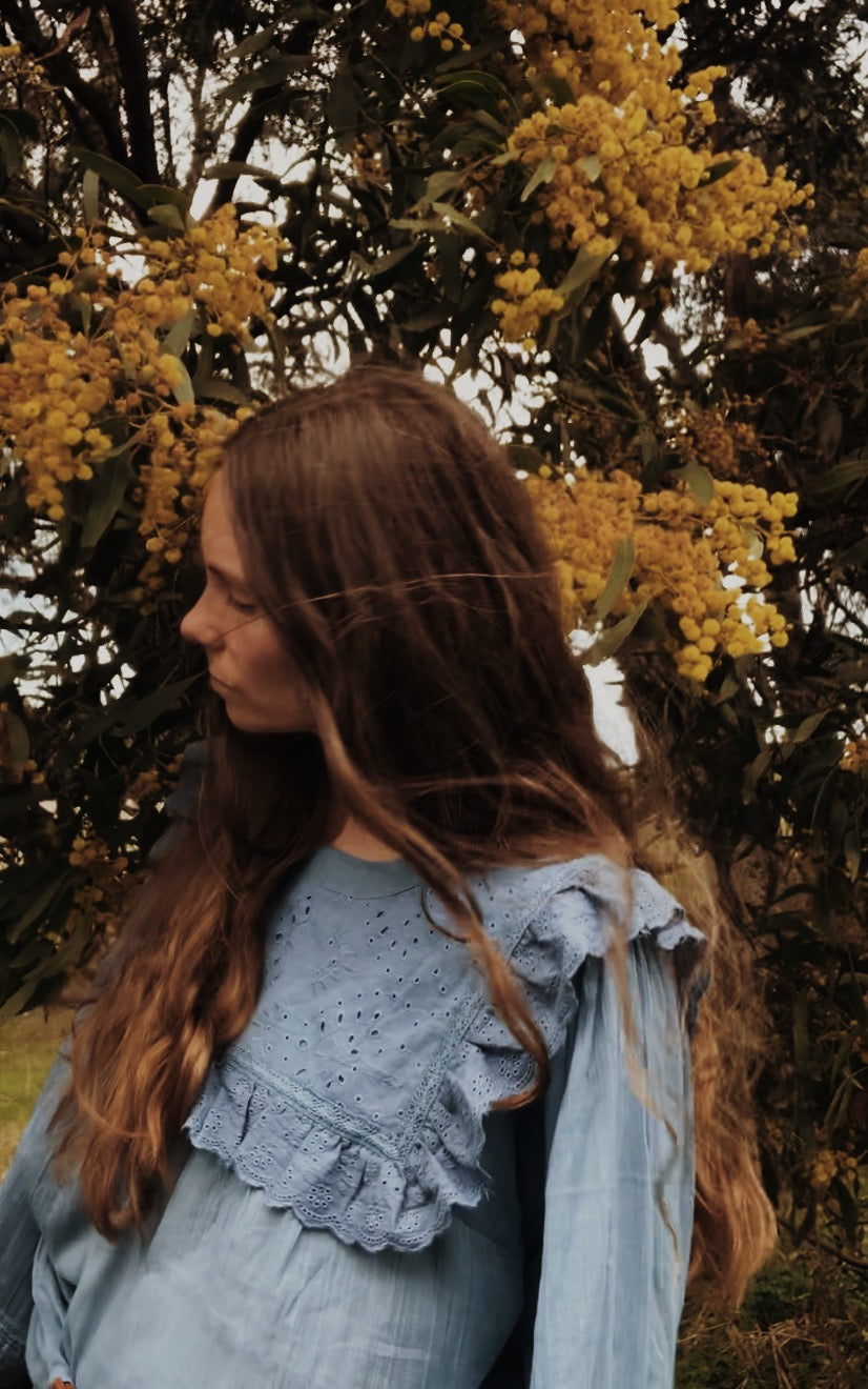 SECOND - BEATRIX BLOUSE DUSTY BLUE COTTON GAUZE