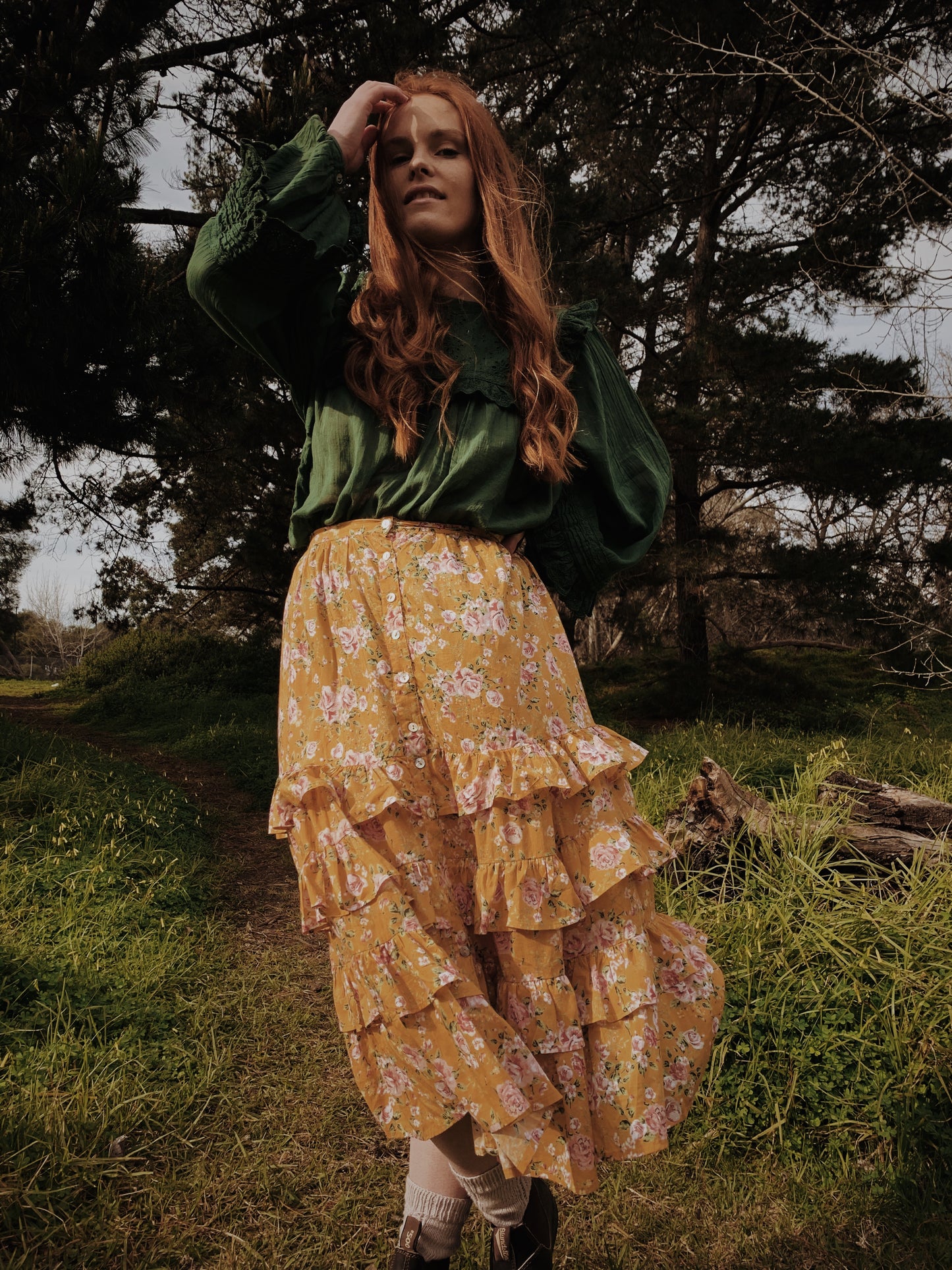 SECOND - POSEY RUFFLE SKIRT GOLD ROSE FLORAL