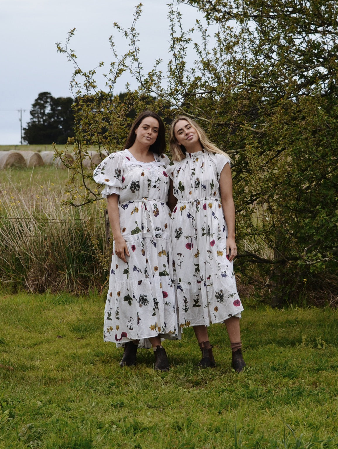 PRELOVED - 100% RECYCLED COTTON - MORNING SONG HAND SMOCKED TIERED DRESS - GARDEN BOTANIC XL