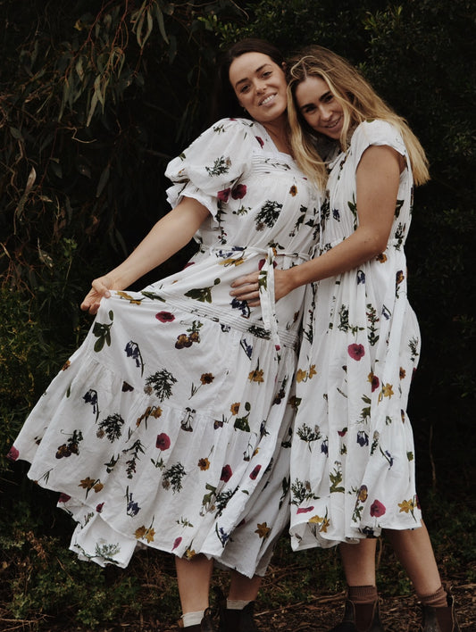 PRELOVED - 100% RECYCLED COTTON - MORNING SONG HAND SMOCKED TIERED DRESS - GARDEN BOTANIC XL