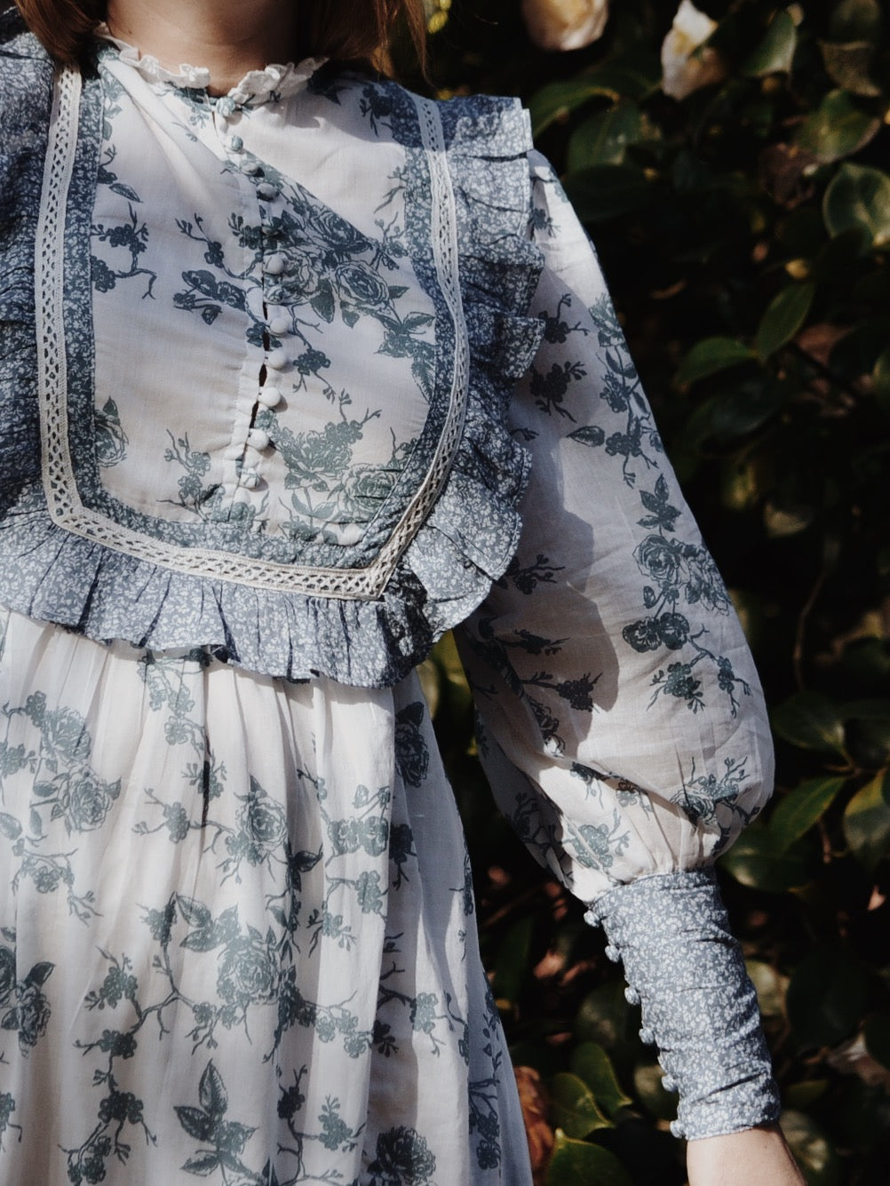 PRELOVED - 100% RECYCLED COTTON - CLARA DRESS TOILE BLUE ROSE