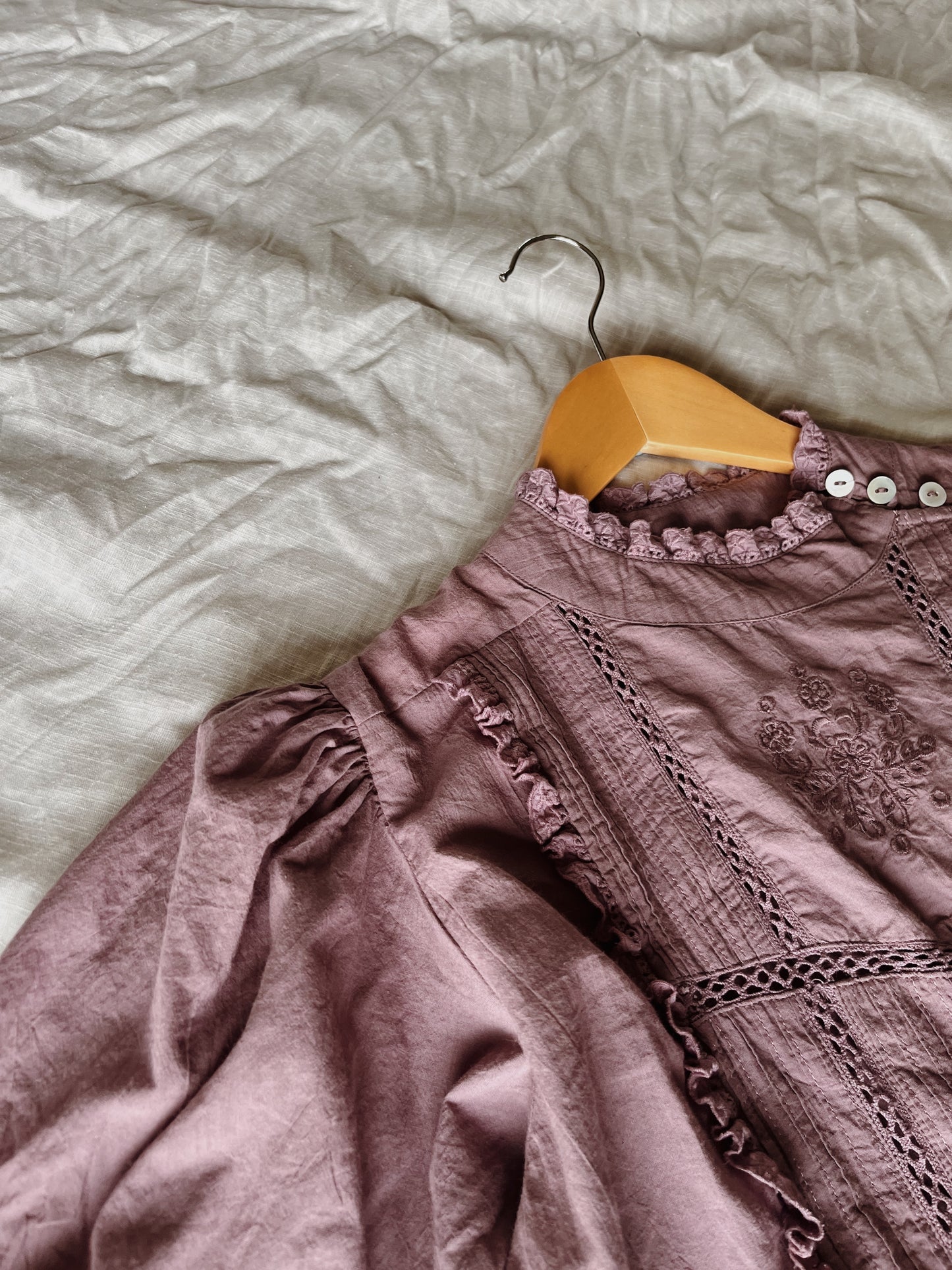 100% RECYCLED COTTON - PAULINA DUSTY LAVENDER COTTON BLOUSE