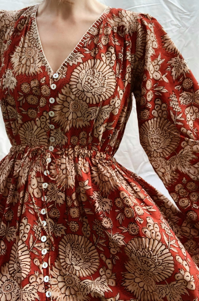 MAÈLI RUST HAND BLOCK FLORAL HAND STITCHED NECKLINE