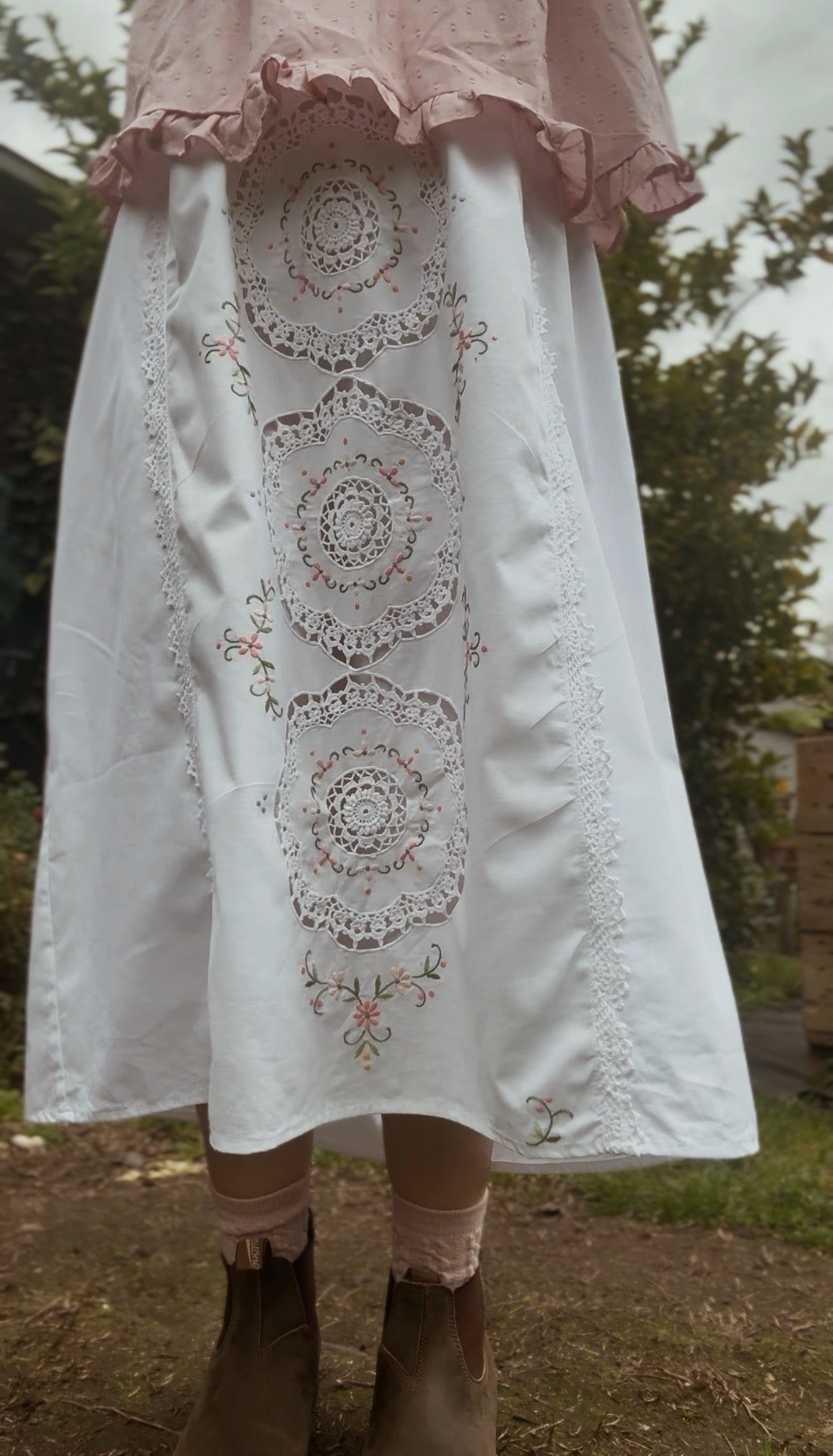 ONE OF A KIND CROCHET MEDALLION MIDI SKIRT M-L