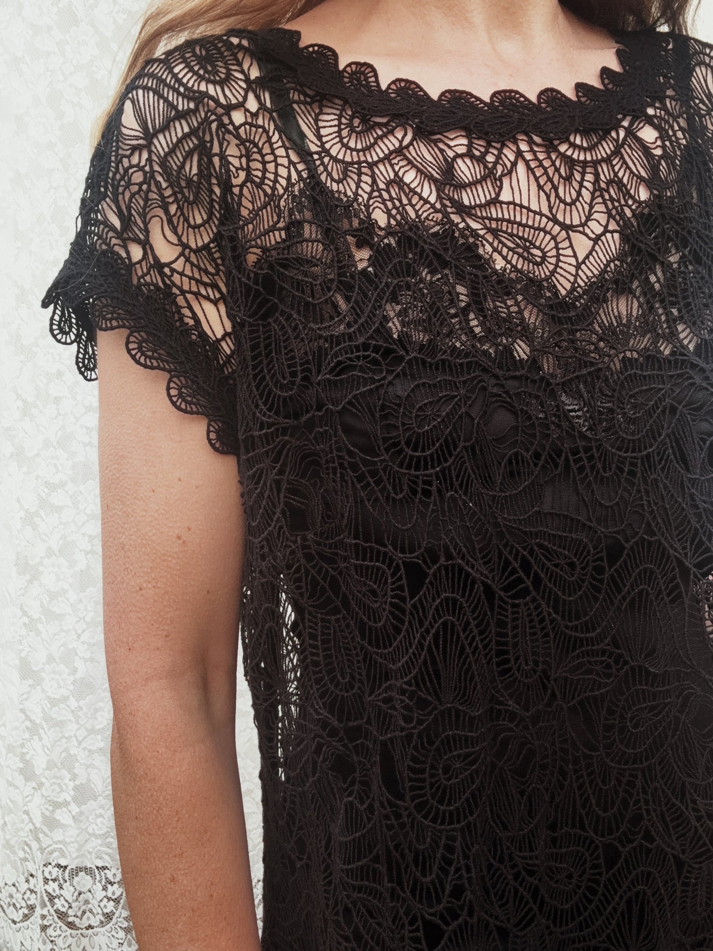 VINTAGE CROCHET LACE BLACK DRESS SMALL