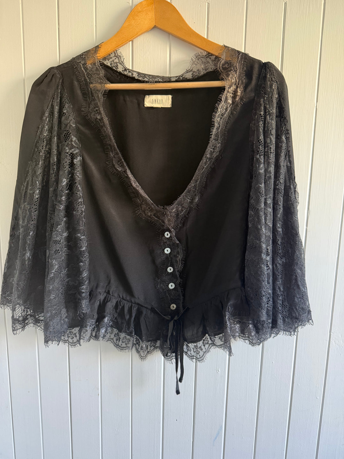 PRELOVED - AMORET SILK CAPELET BLOUSE BLACK XS