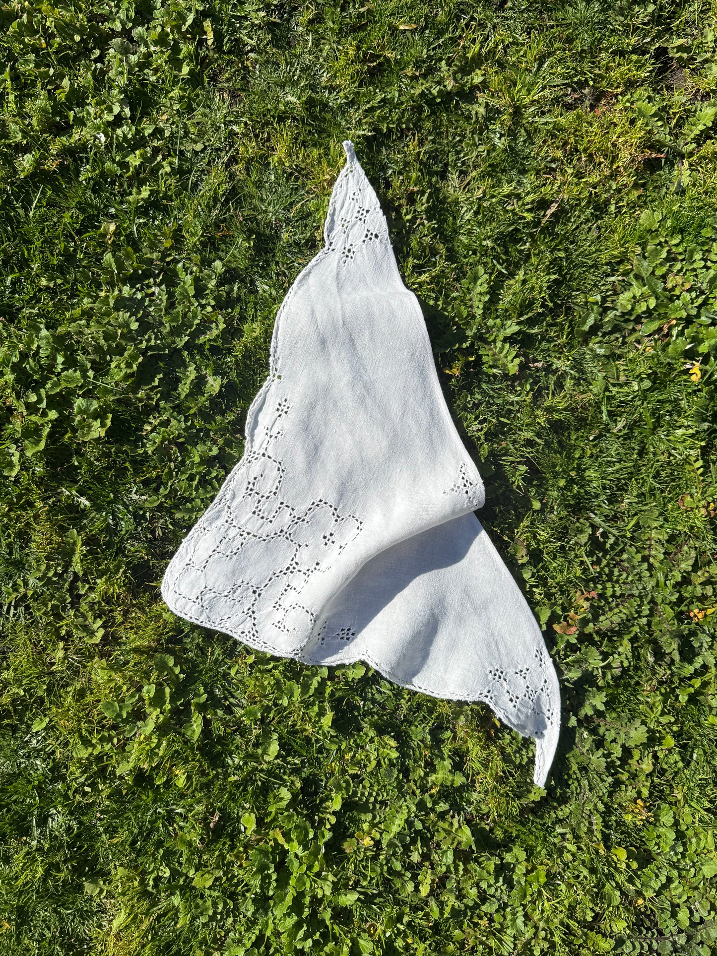 REWORKED - EMBROIDERED FLORAL COTTON HEAD SCARF WHITE