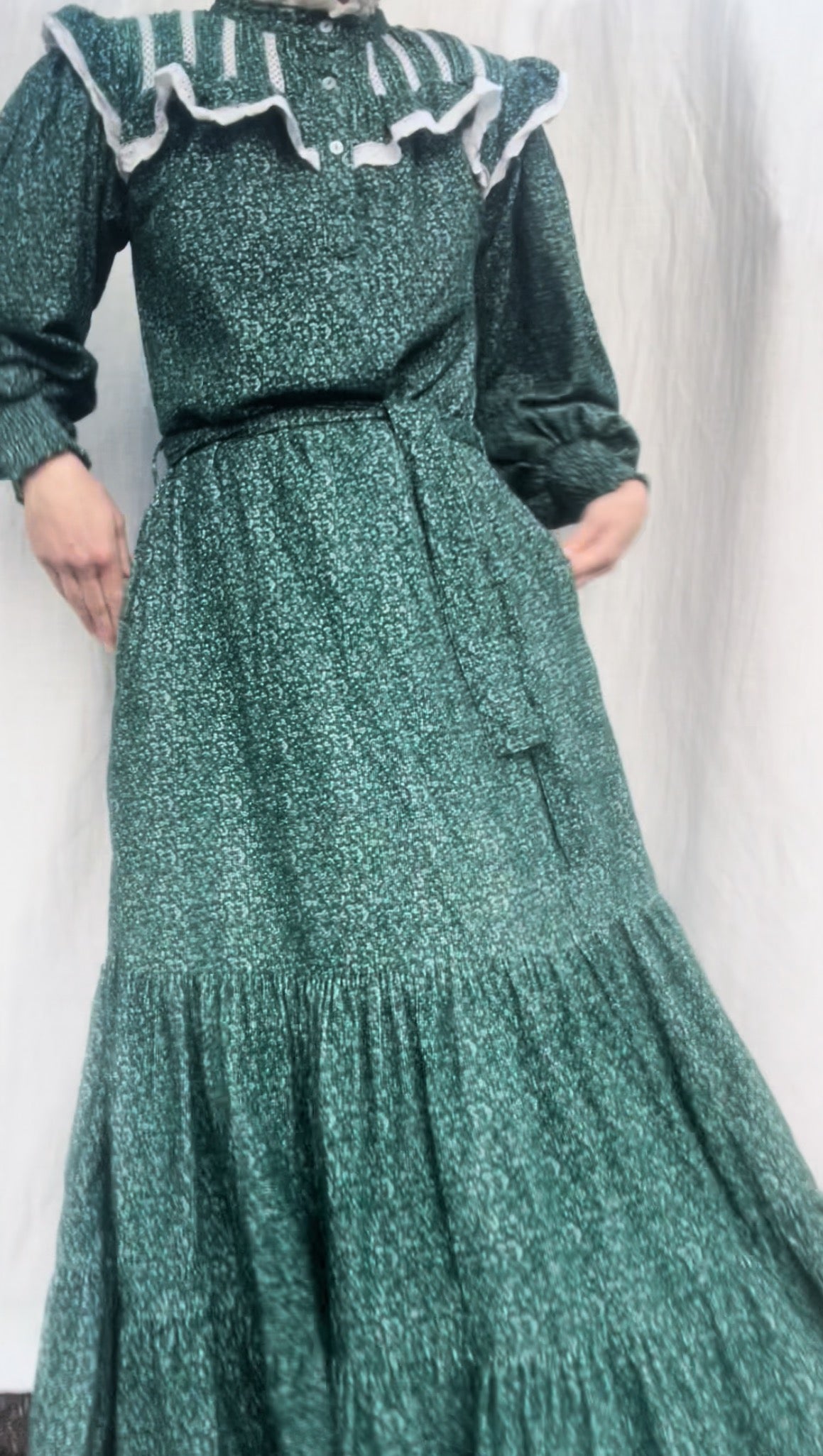 100% RECYCLED COTTON CORDUROY - CLOTHILDE DRESS FOREST GREEN FLORAL