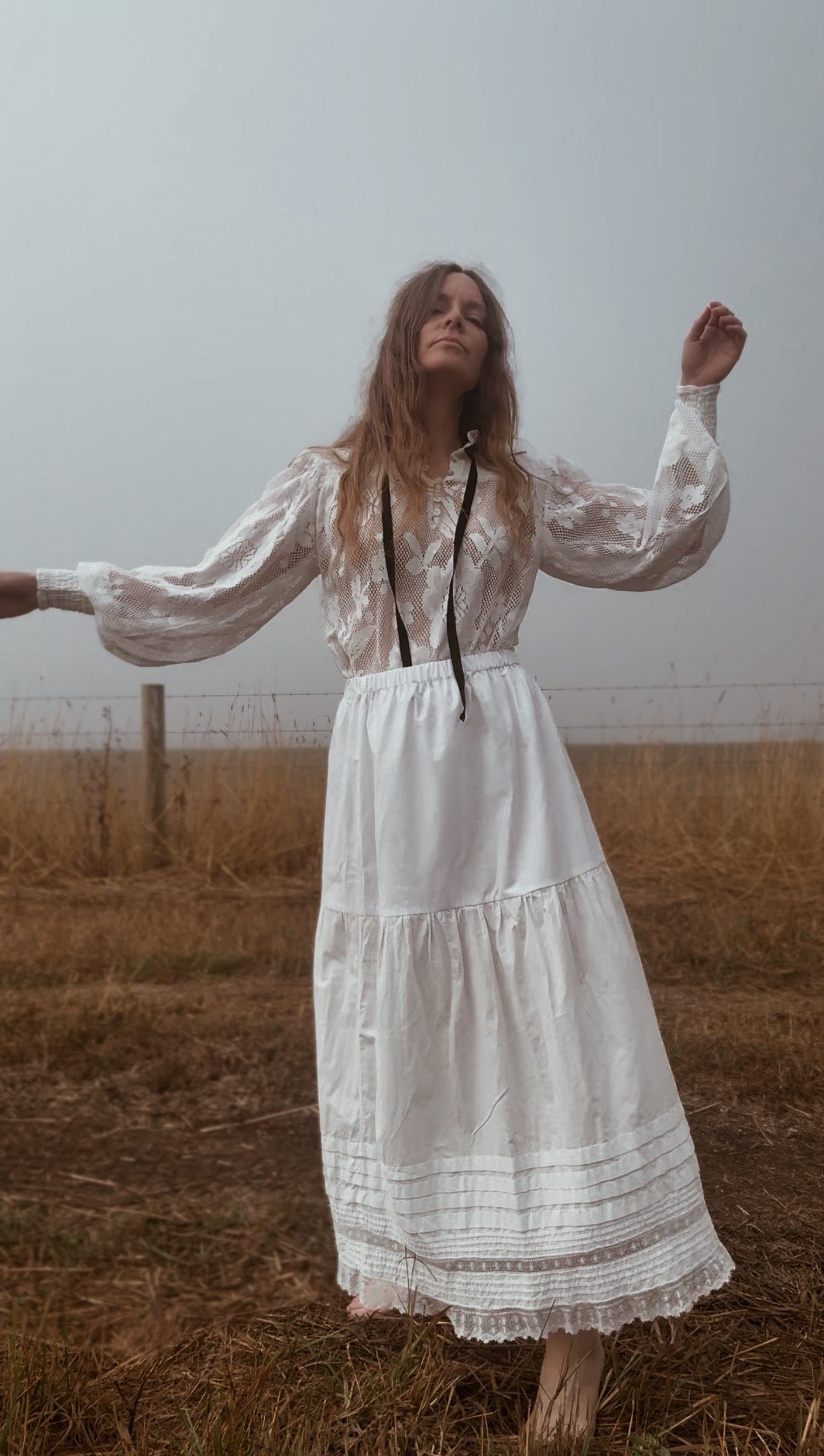 REWORKED WHITE COTTON LACE SKIRT SMALL