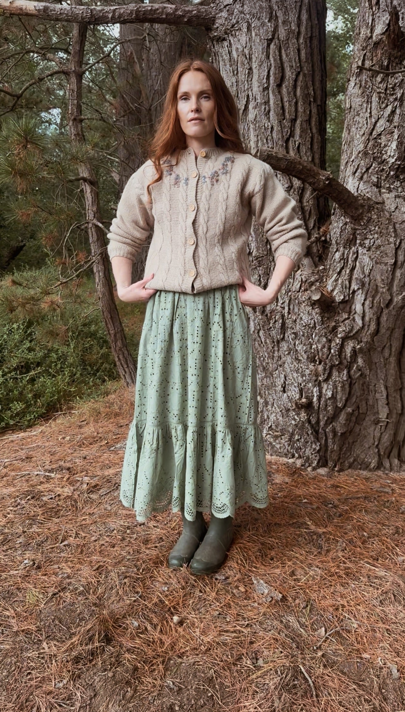 VINTAGE WOOL LINTEX EMBROIDERED CARDIGAN