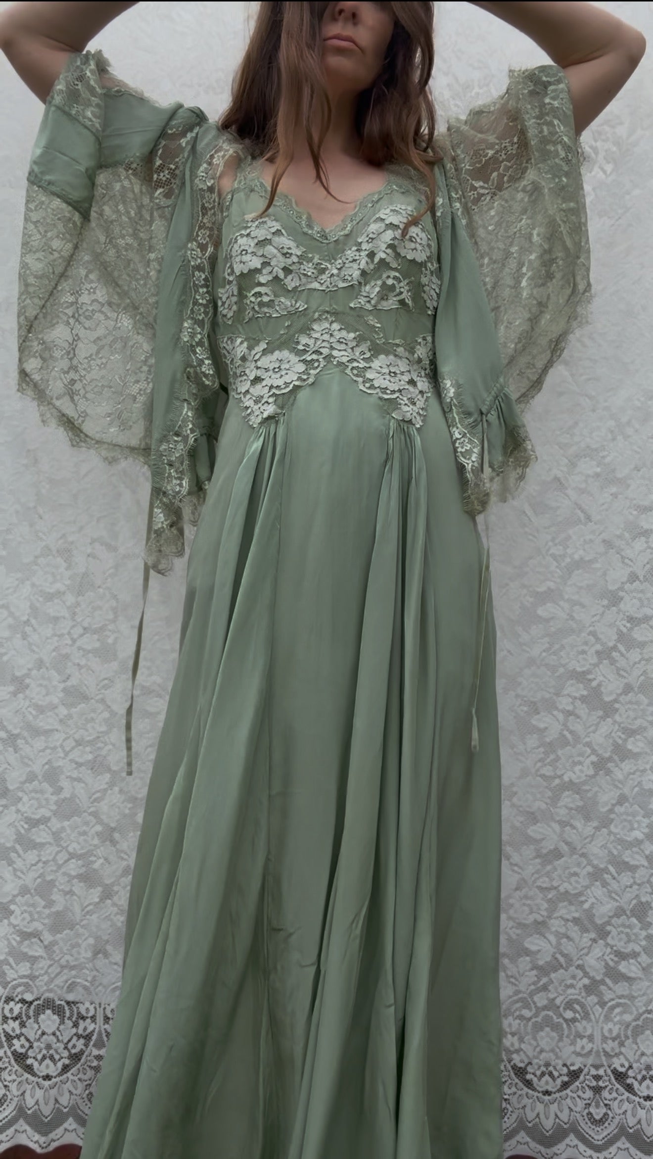 AURORA SILK & LACE DRESS - SAGE