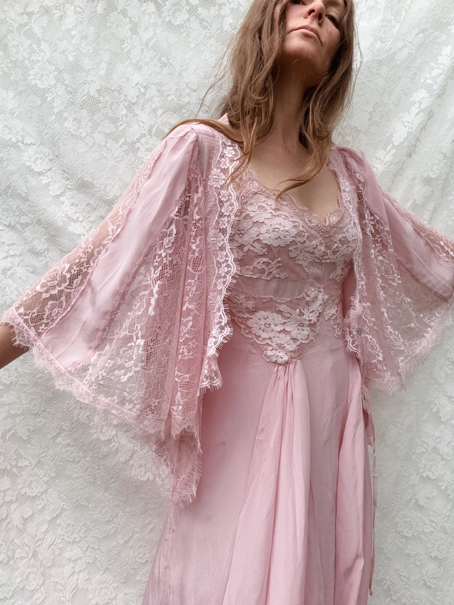 AMORET SILK CAPELET BLOUSE - PASTEL PINK