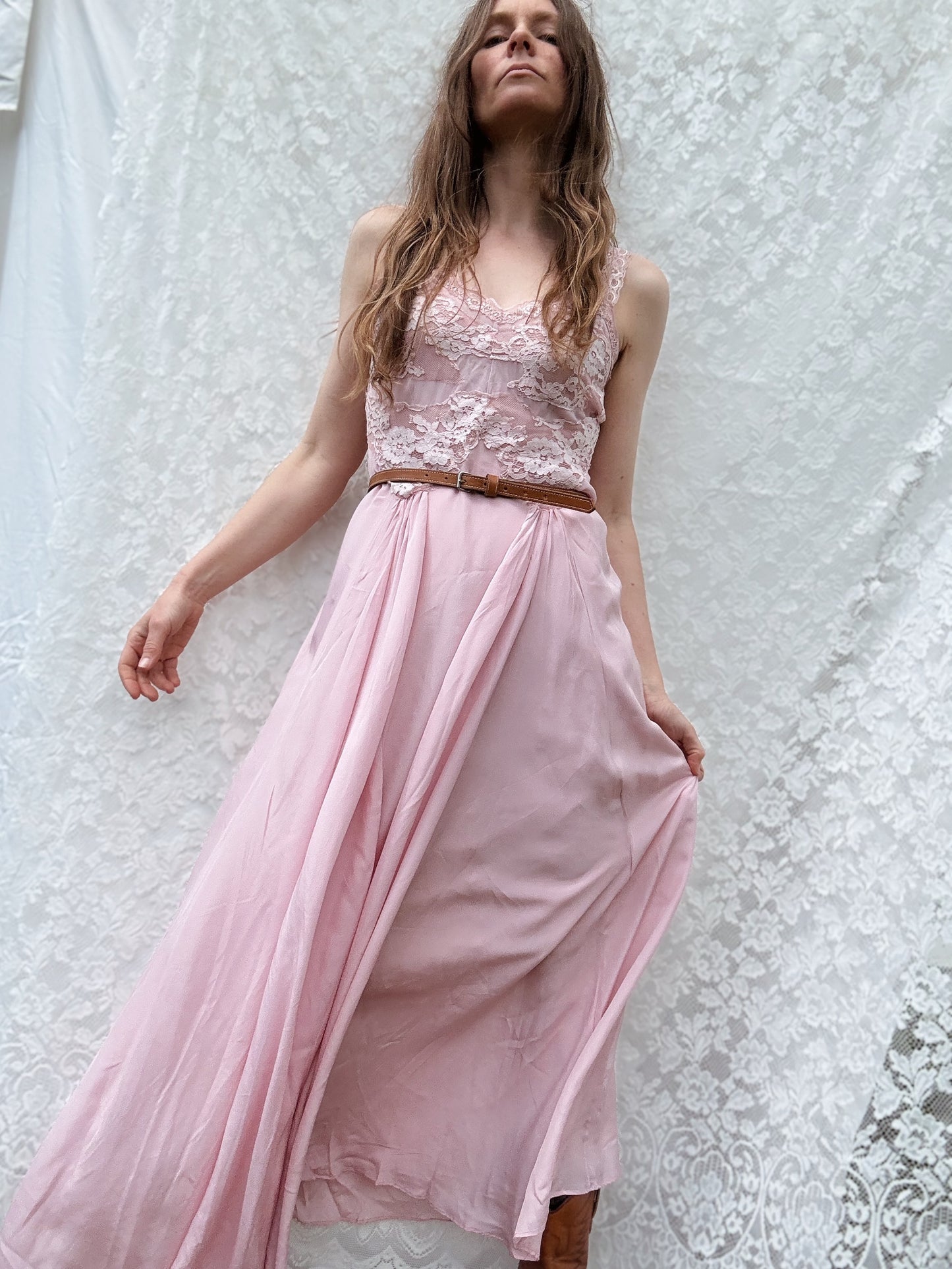 AURORA SILK & LACE DRESS - PASTEL PINK