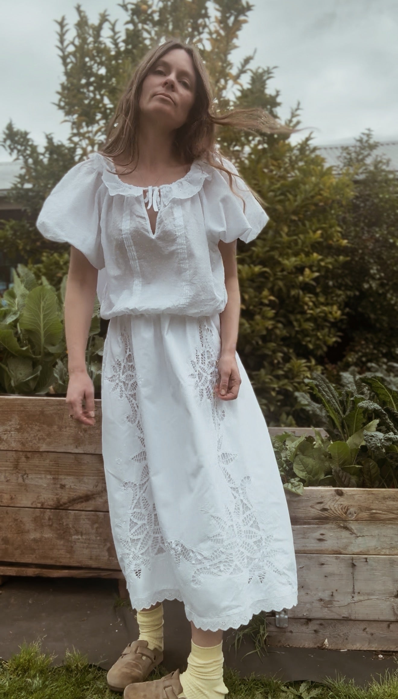ONE OF A KIND SMOCK FRILL BLOUSE WHITE S-M