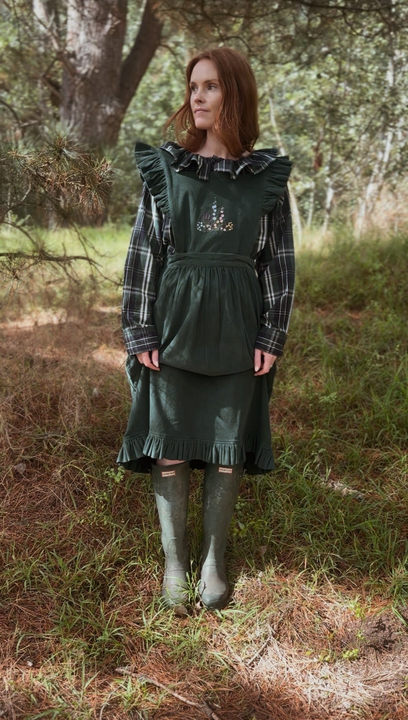 100% RECYCLED COTTON - ANOUK RUFFLE PINAFORE/SKIRT CORDUROY FOREST GREEN