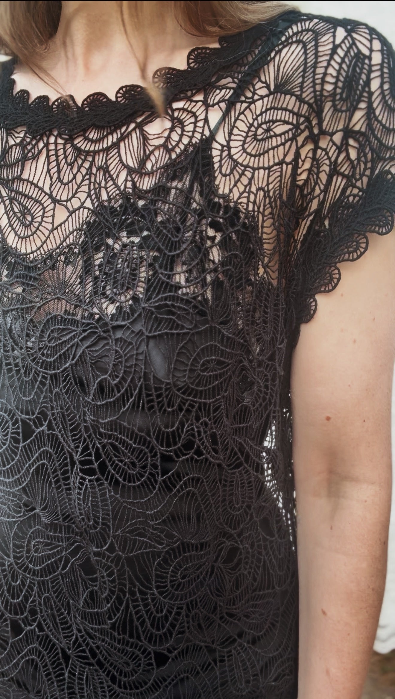 VINTAGE CROCHET LACE BLACK DRESS SMALL