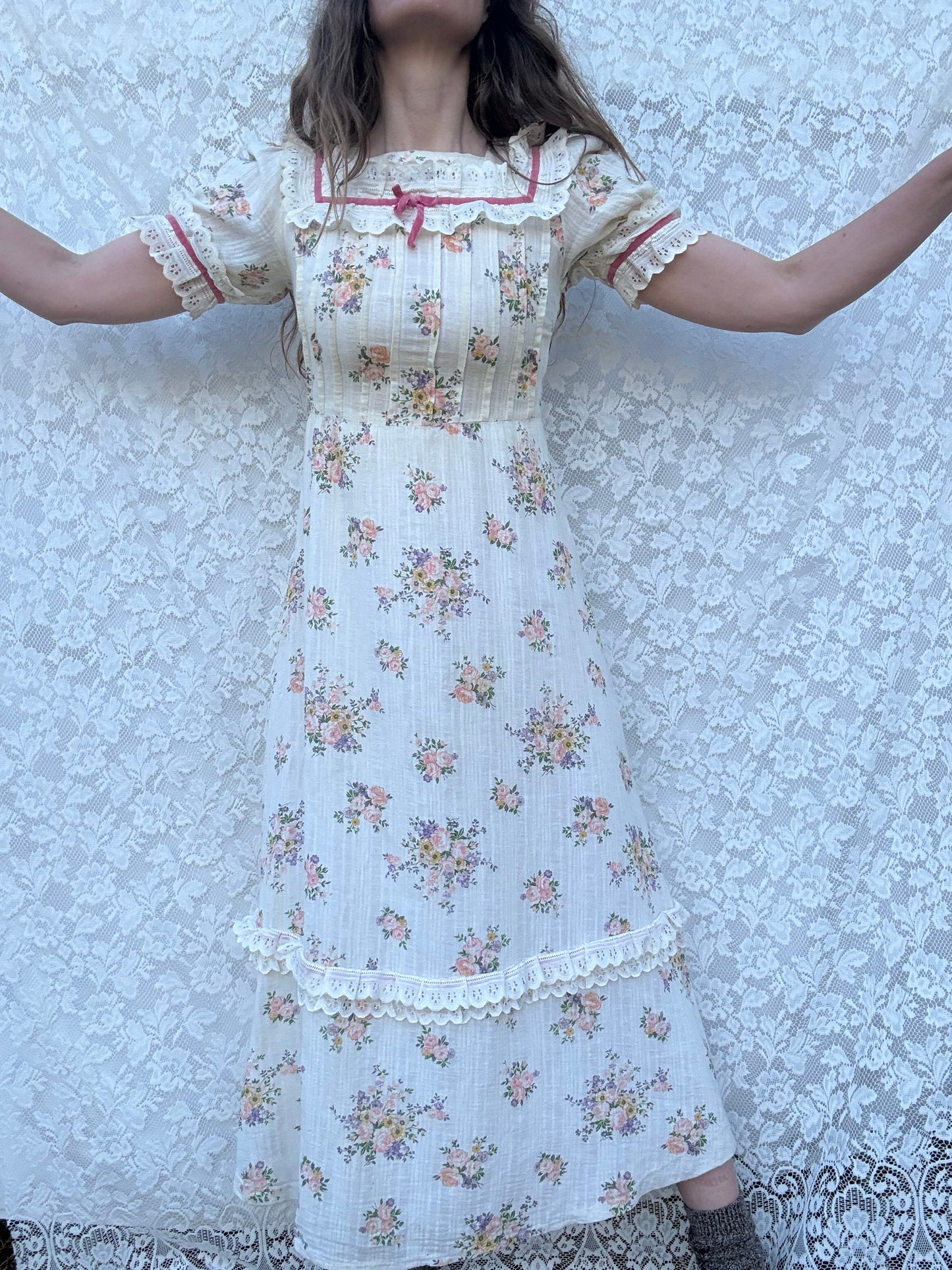 VINTAGE 1970’S PRAIRIE DRESS SIZE XS