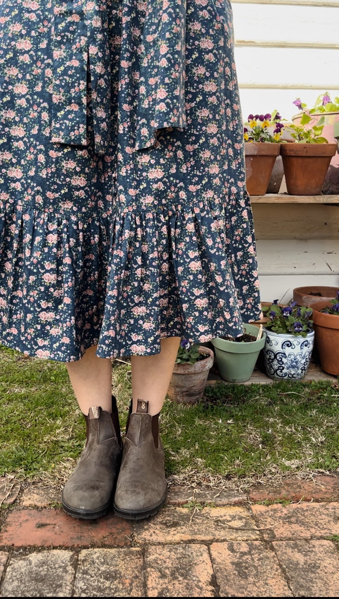 100% RECYCLED COTTON - FLEUR MIDI DRESS PUSSY BOW VINTAGE NAVY FLORAL