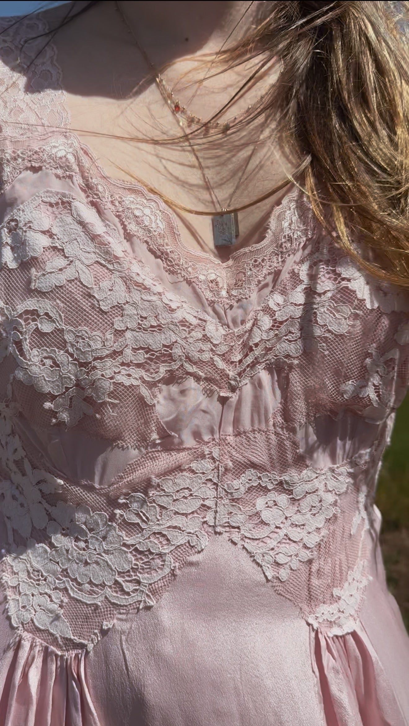 AURORA SILK & LACE DRESS - PASTEL PINK