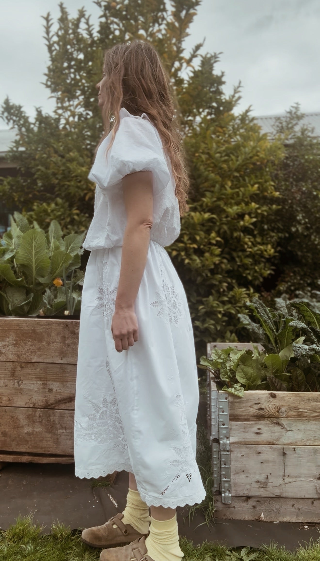 ONE OF A KIND SMOCK FRILL BLOUSE WHITE S-M
