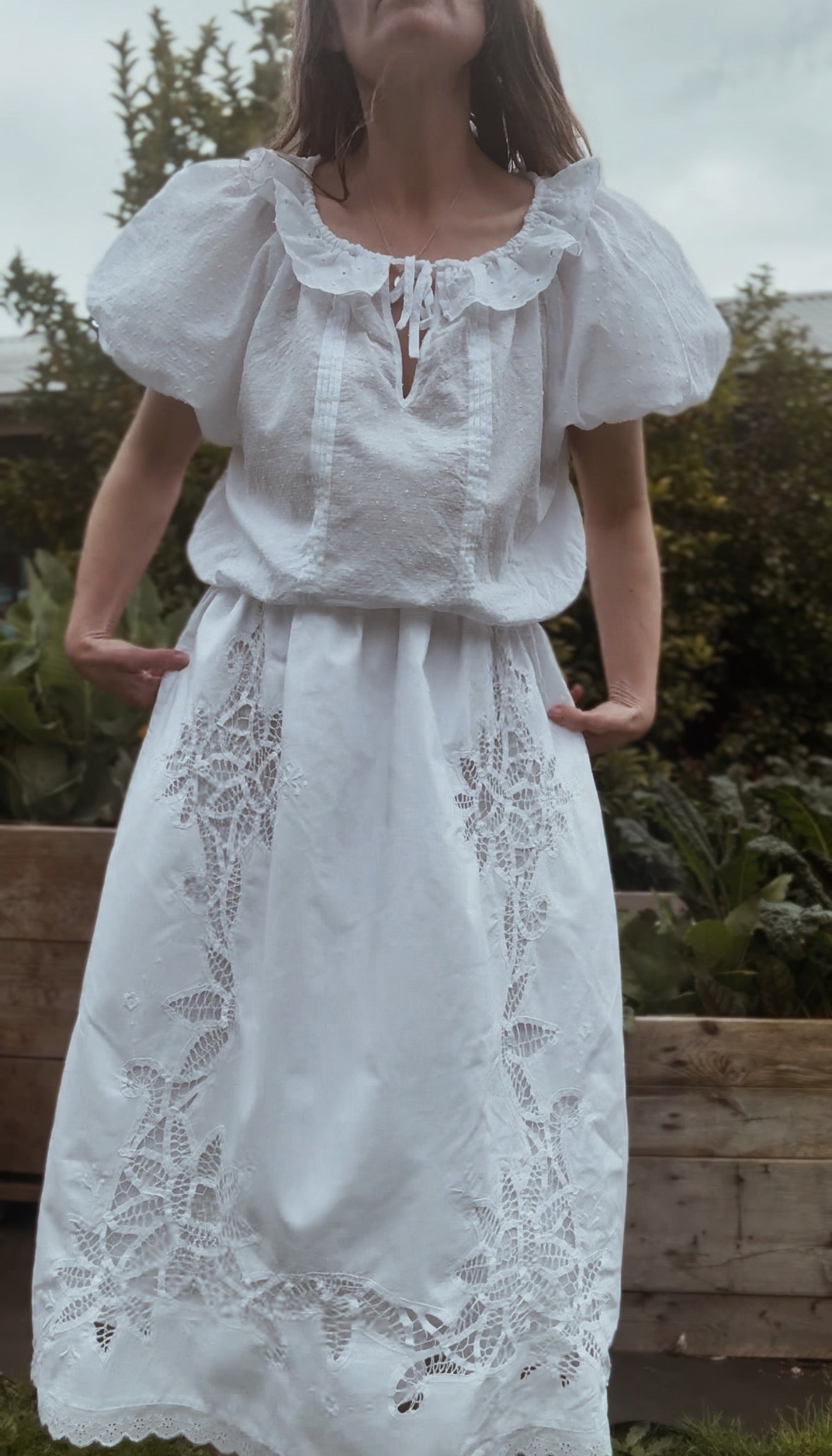 ONE OF A KIND SMOCK FRILL BLOUSE WHITE S-M