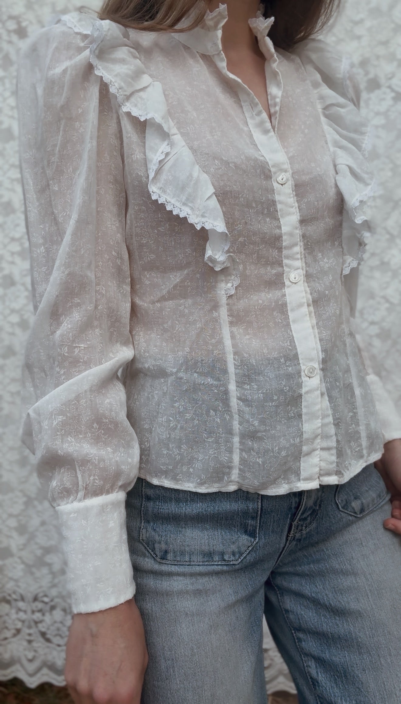 VINTAGE RUFFLE BLOUSE OFF WHITE XS