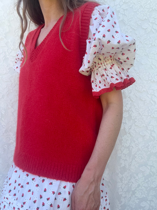 VINTAGE RED HAND KNIT VEST S-L