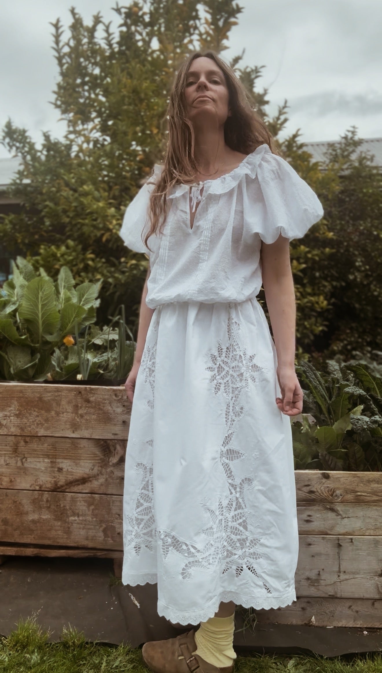 ONE OF A KIND SMOCK FRILL BLOUSE WHITE S-M