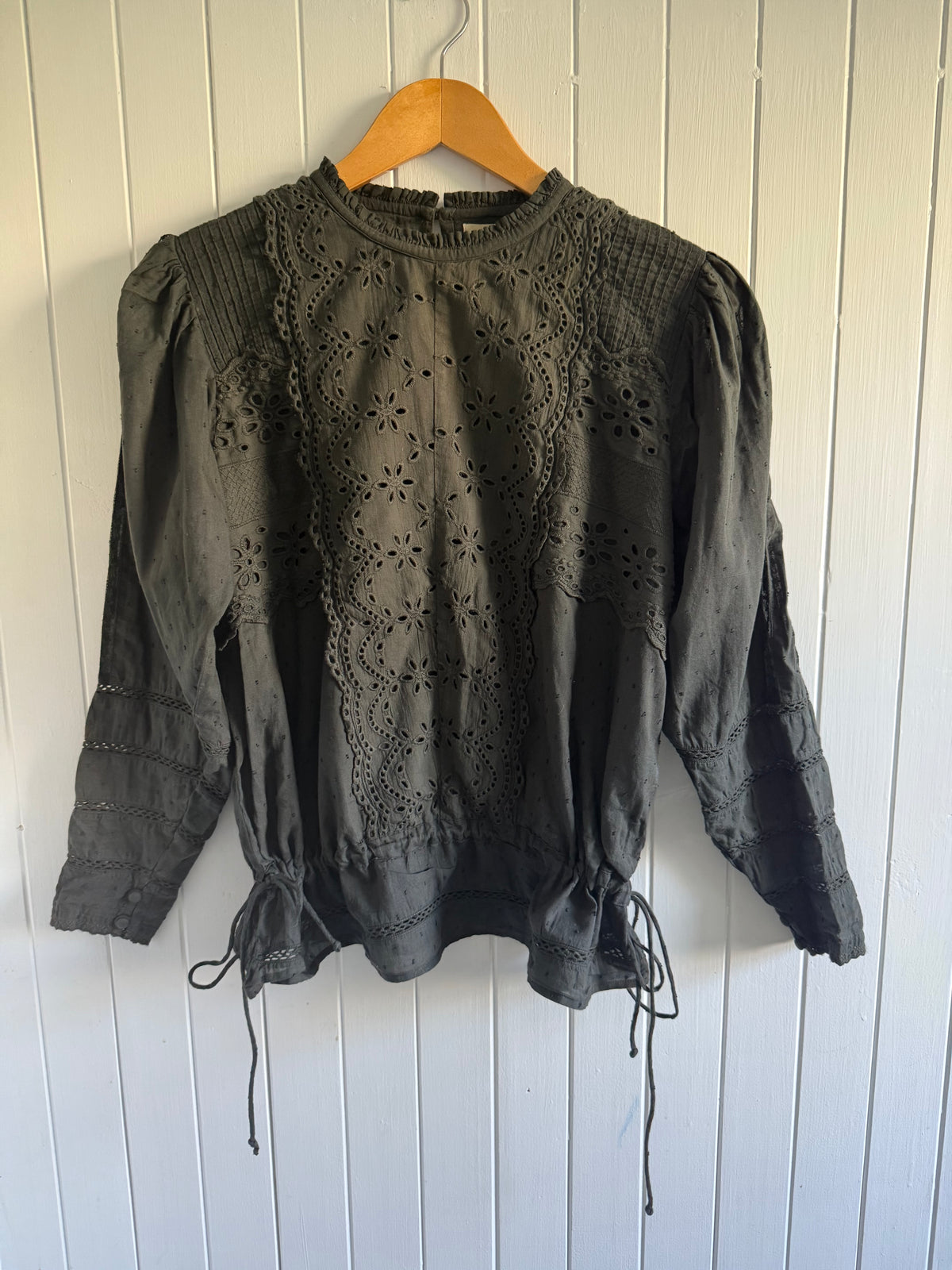 PRELOVED - SAINSBURY COTTON LACE BLOUSE WASHED BLACK XS