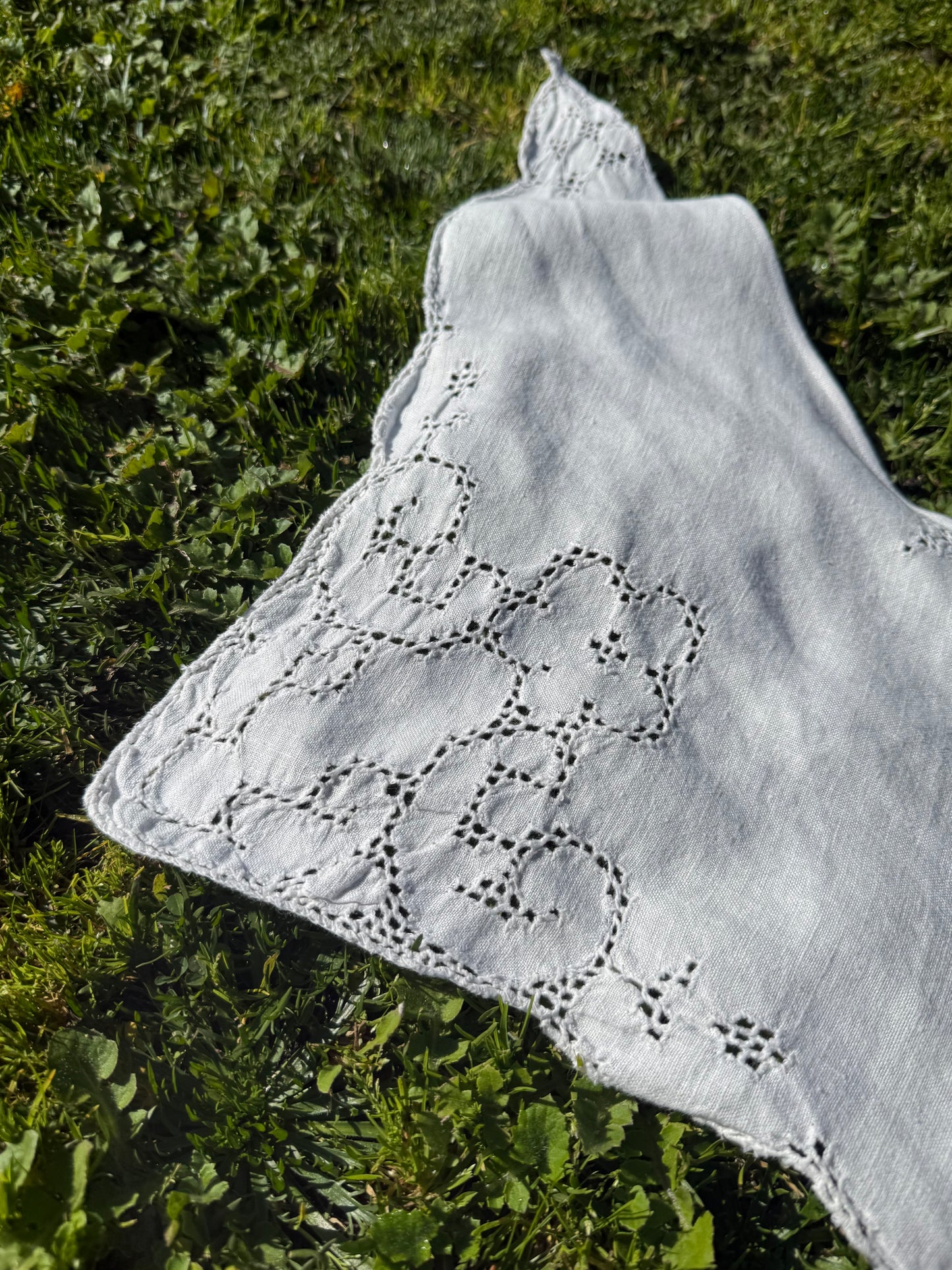 REWORKED - EMBROIDERED FLORAL COTTON HEAD SCARF WHITE