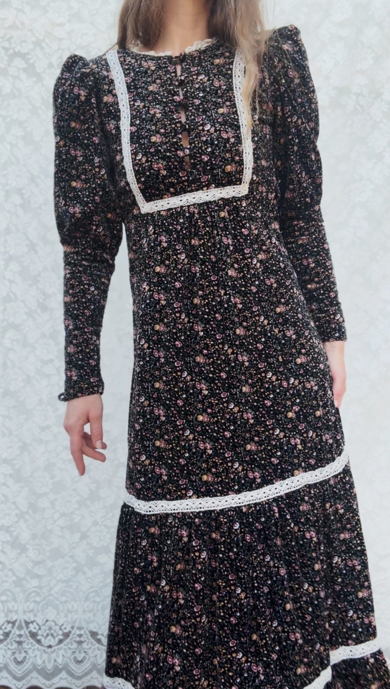 VINTAGE 1970’S VELVETEEN FLORAL PRAIRIE DRESS XXS