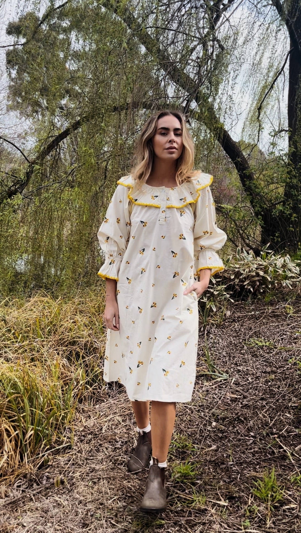 100% RECYCLED COTTON - MARTHA EMBROIDERED DAFFODIL