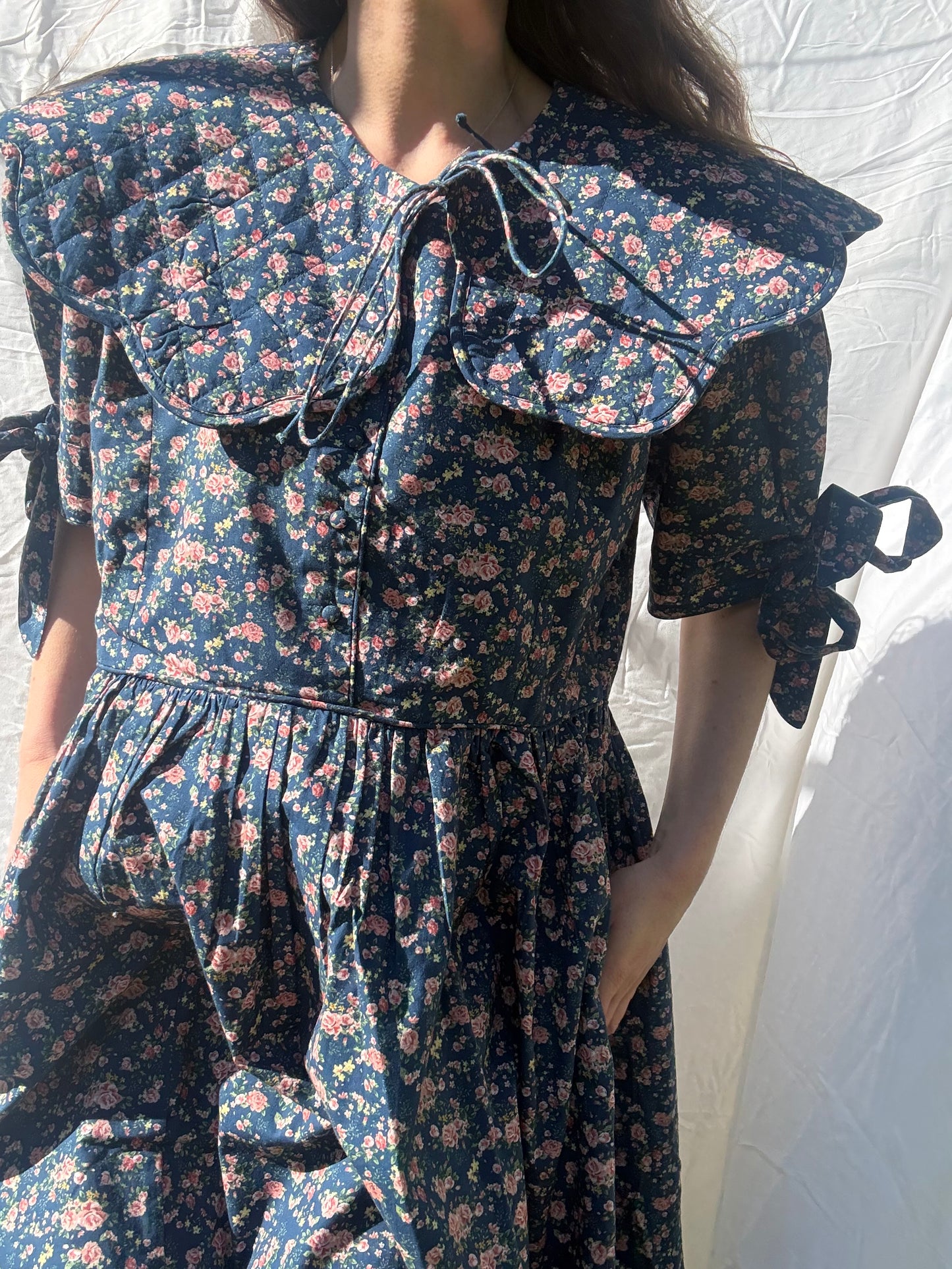 PRELOVED - 100% RECYCLED COTTON - SOPHIE DRESS NAVY FLORAL XXXL