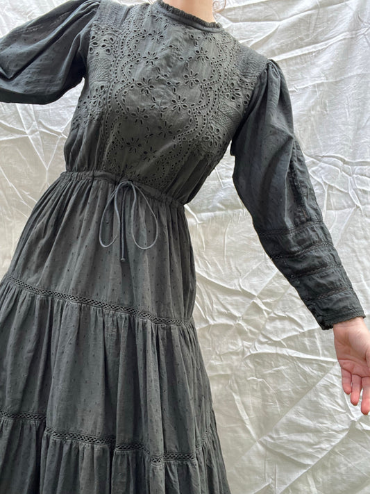 SAINSBURY COTTON LACE DRESS WASHED BLACK