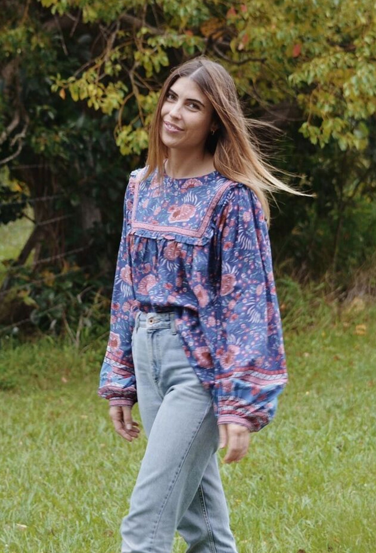 PRELOVED DALI BLOUSE BLUE FLORAL SMALL