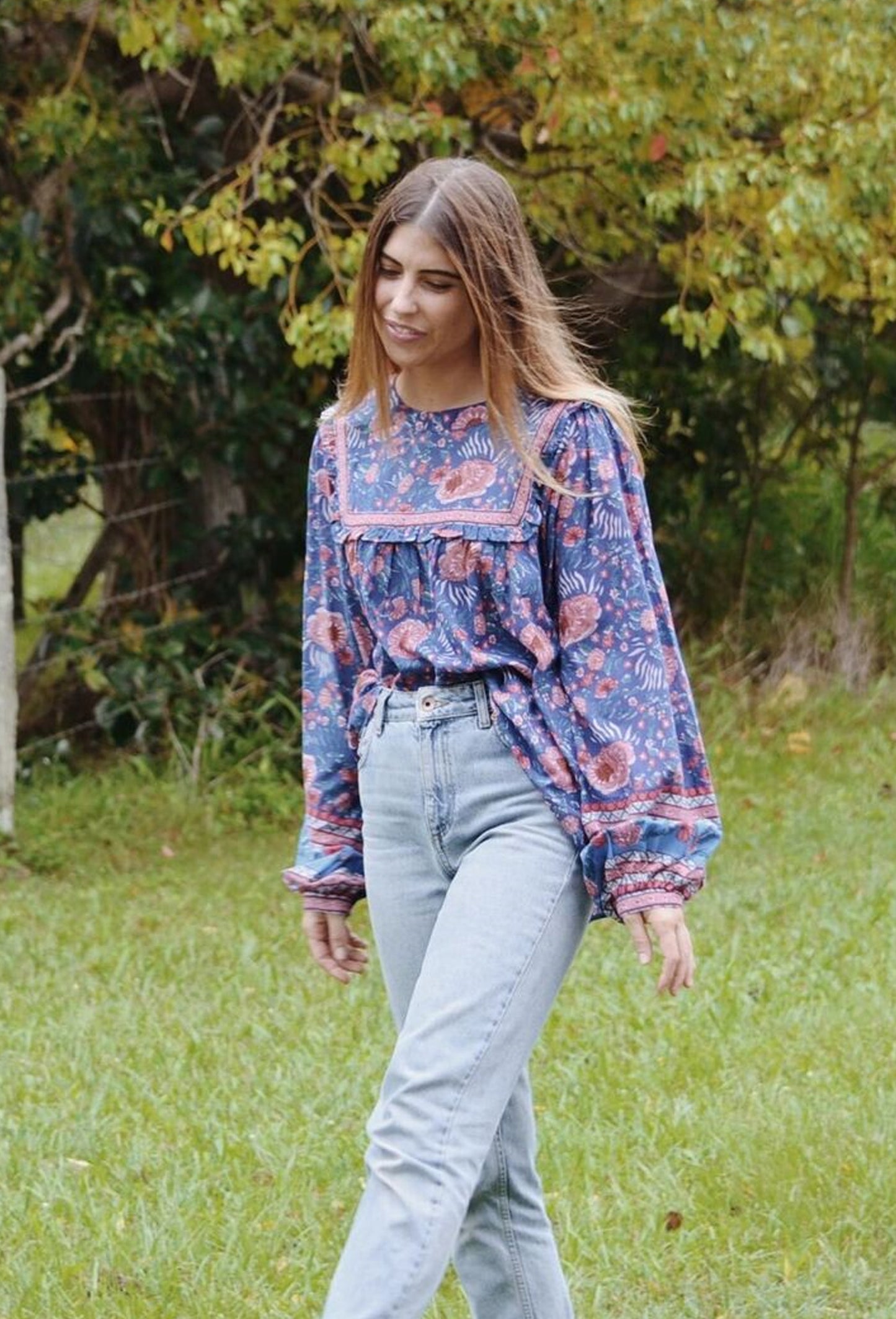 PRELOVED DALI BLOUSE BLUE FLORAL SMALL