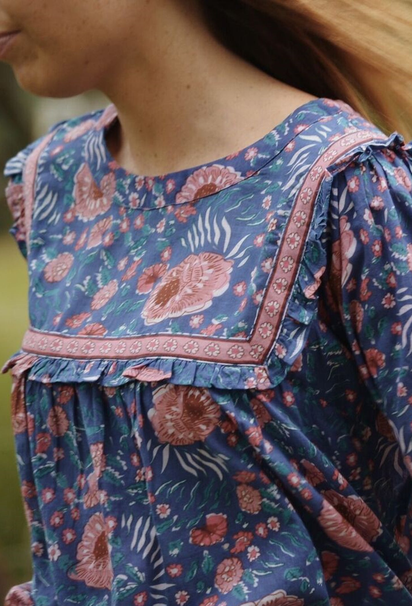 PRELOVED DALI BLOUSE BLUE FLORAL SMALL